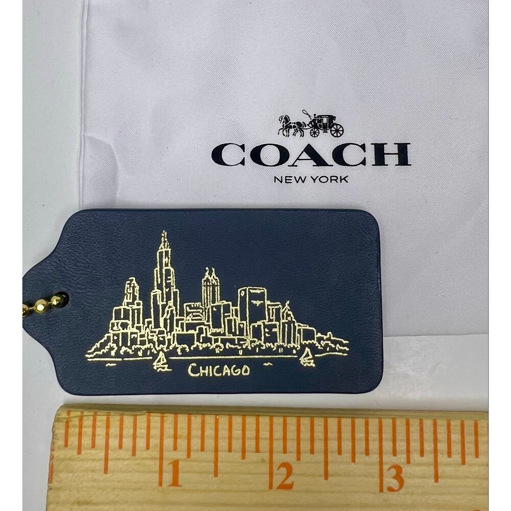 Coach Store Chicago Skyline Navy Leather Hangtag Bag Charm Keychain Travel Tag - Picture 4 of 4